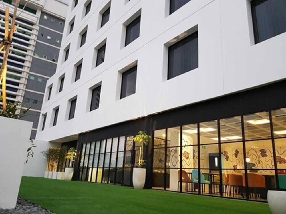 De Braga, Artotel Curated Bandung Exterior foto